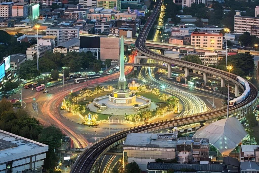 Hip Hotel Bangkok Exteriör bild