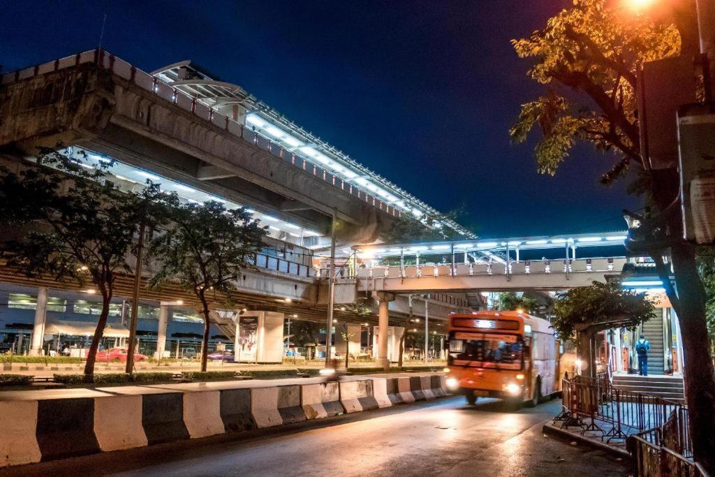Hip Hotel Bangkok Exteriör bild