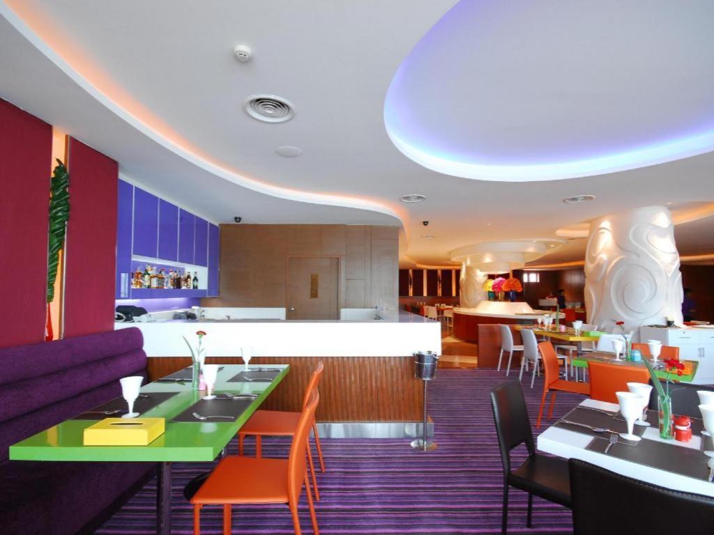 Hip Hotel Bangkok Exteriör bild