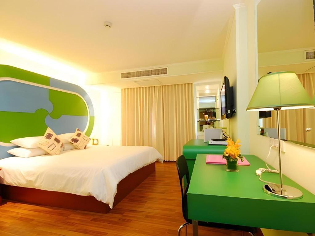 Hip Hotel Bangkok Exteriör bild