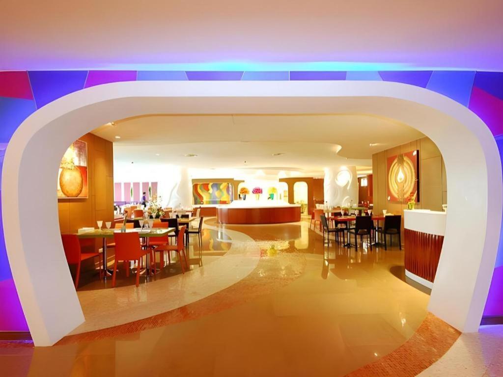 Hip Hotel Bangkok Exteriör bild