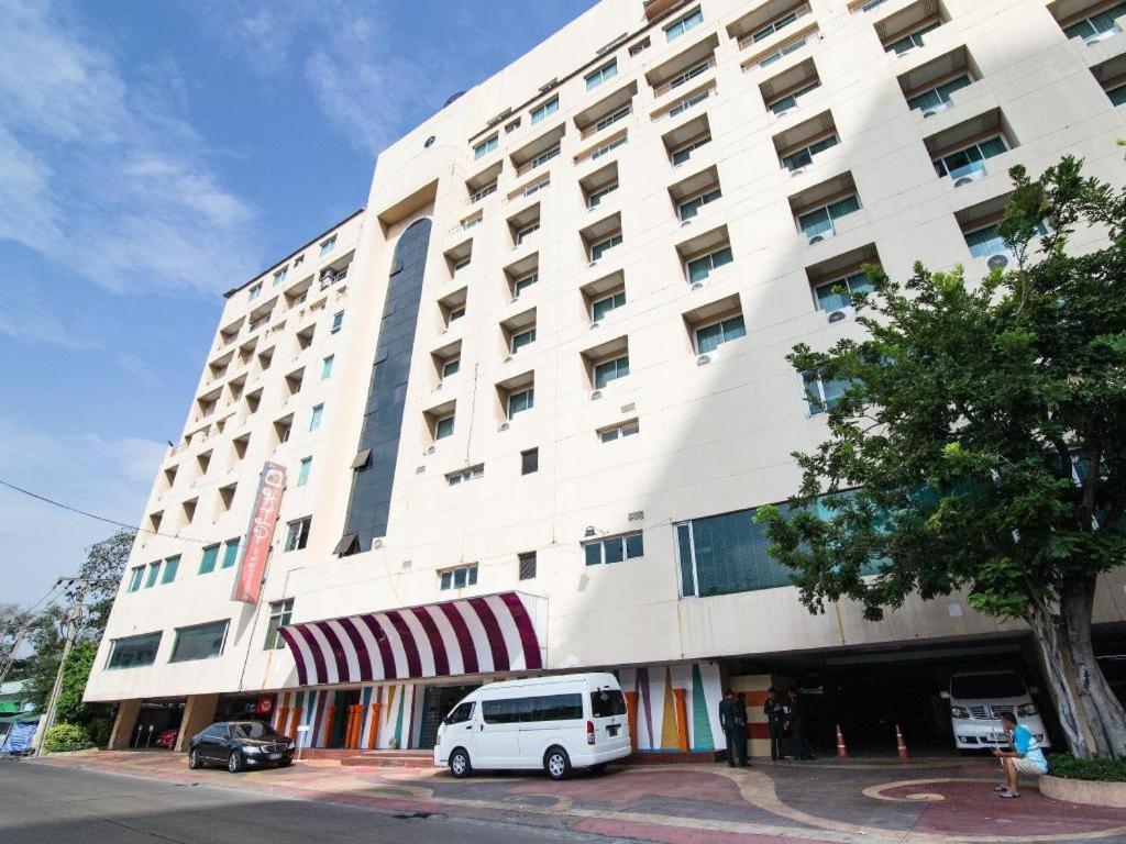 Hip Hotel Bangkok Exteriör bild
