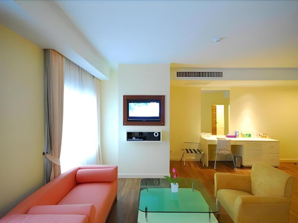 Hip Hotel Bangkok Exteriör bild